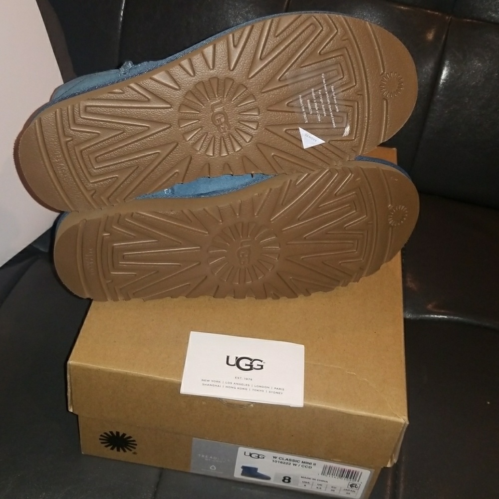 Ugg boots nwt - Picture 4 of 8